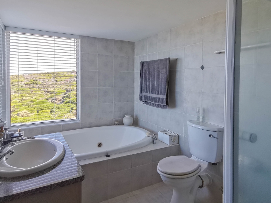 5 Bedroom Property for Sale in Vermont Western Cape